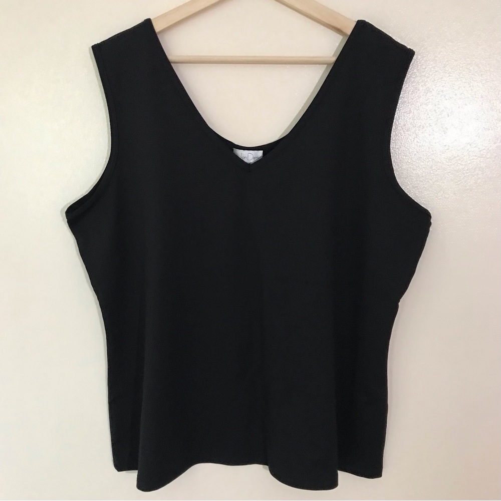 JonDen • 2X • Black Stretch V Neck Tank Top